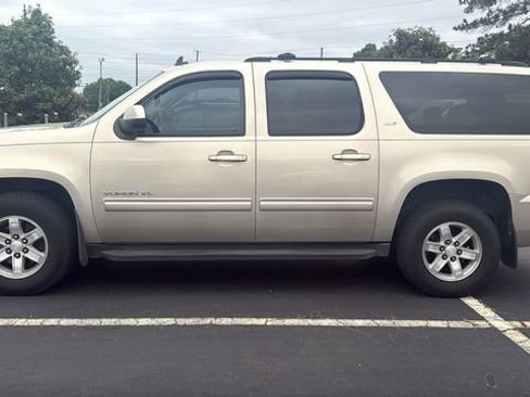Used 2012 GMC Yukon XL SLT RWD image 7