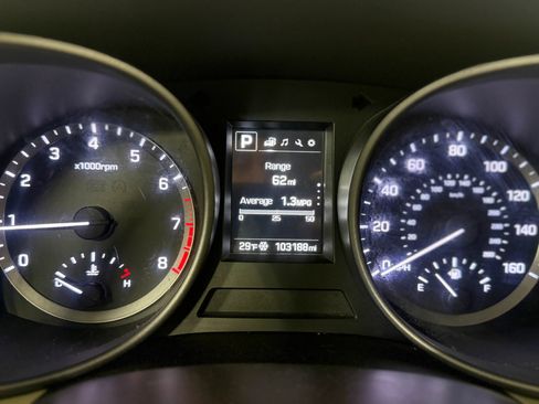 Used 2018 Hyundai Santa Fe Sport image 17