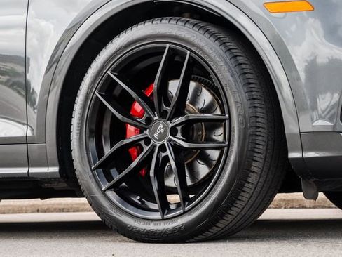 Used 2018 Audi SQ5 Prestige AWD/4WD image 35