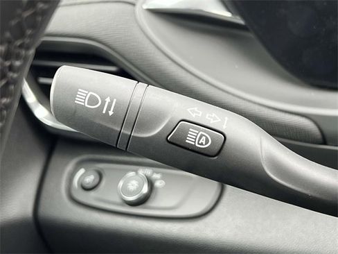 Used 2025 Buick Envista Preferred w/ Convenience I Package image 32