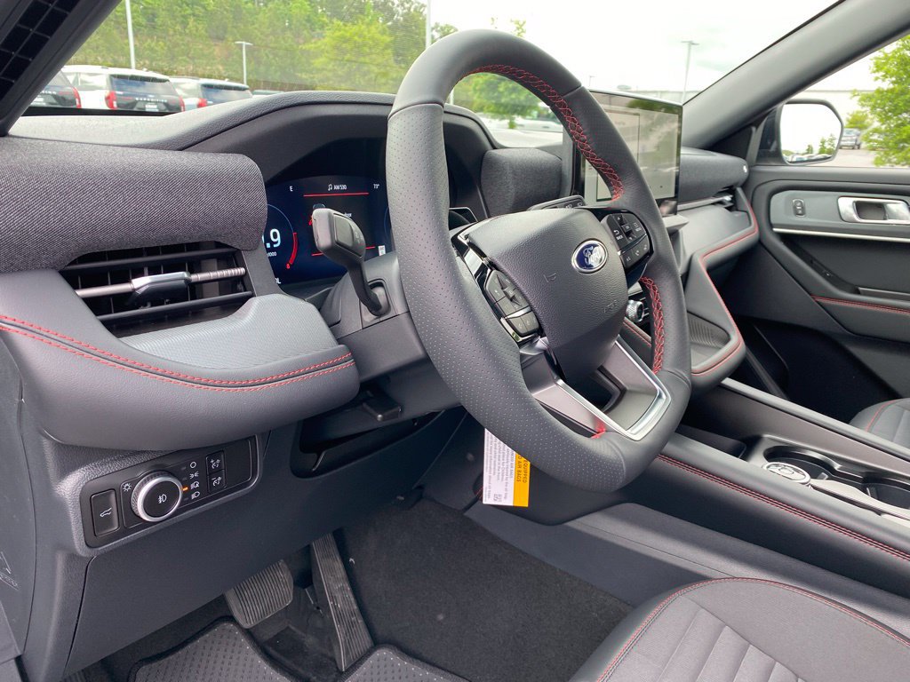 New 2026 Ford Explorer ST-Line w/ ST-Line Street Pack RWD image 9