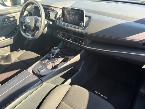 Used 2025 Nissan Rogue S AWD/4WD image 21