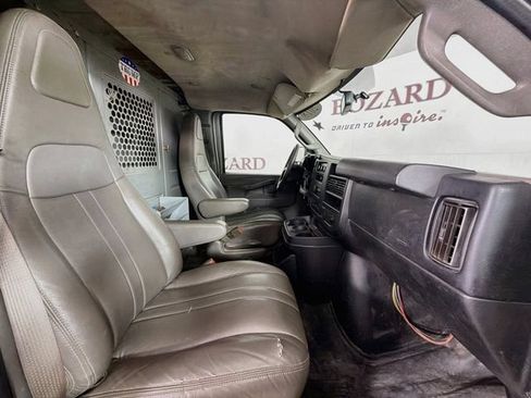 Used 2018 GMC Savana 2500 w/ Driver Convenience Package RWD image 27