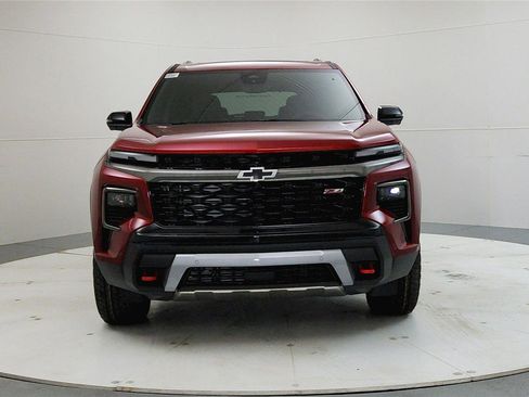 New 2026 Chevrolet Traverse Z71 w/ Enhanced Driving Package image 2