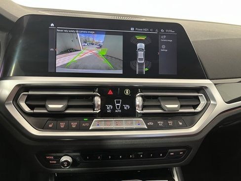 Used 2022 BMW 330i xDrive Sedan w/ Driving Assistance Package image 17
