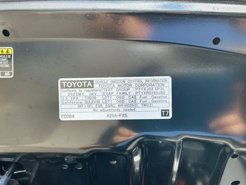 Used 2023 Toyota RAV4 LE AWD/4WD image 27