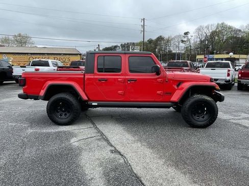 Used 2021 Jeep Gladiator Sport AWD/4WD image 2
