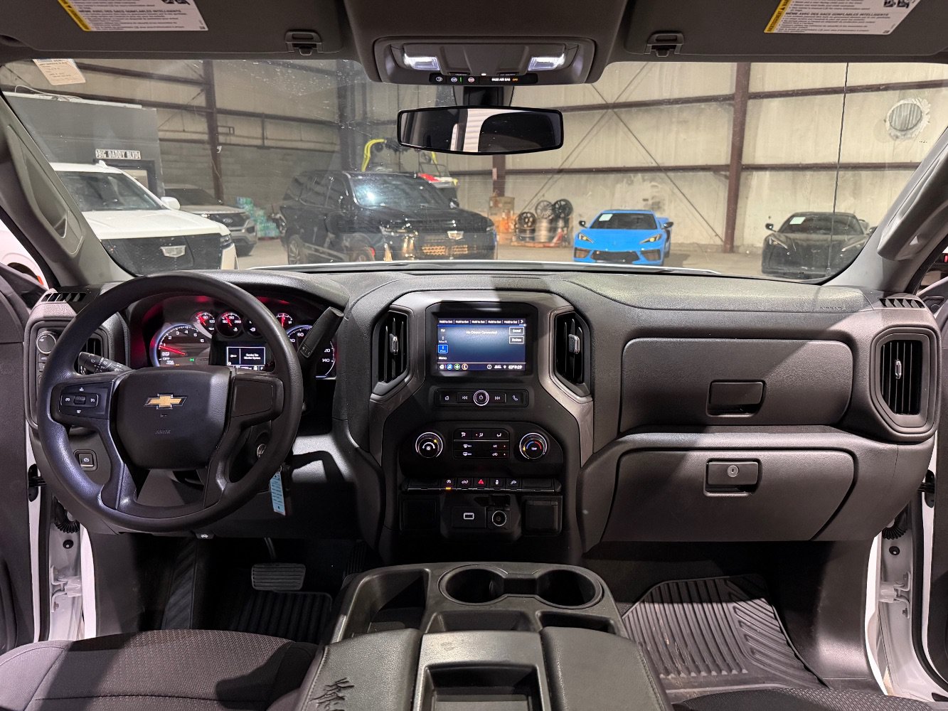 Used 2020 Chevrolet Silverado 1500 Custom w/ Custom Value Package AWD/4WD image 28