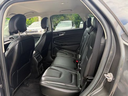 Used 2019 Ford Edge Titanium FWD image 12