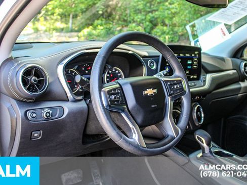 Used 2025 Chevrolet Blazer LT FWD image 23