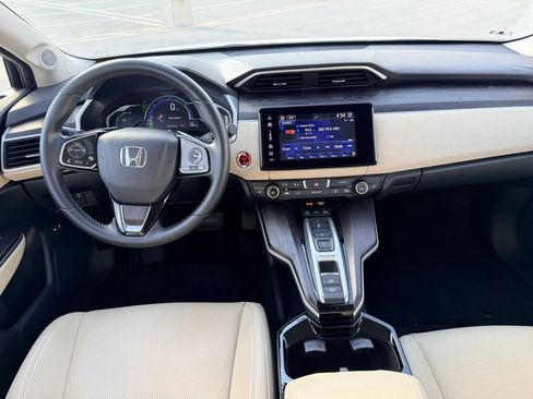 Used 2018 Honda Clarity Touring image 8