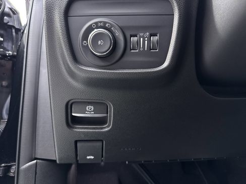 Used 2023 Jeep Grand Cherokee L Limited w/ Luxury Tech Group II AWD/4WD image 33