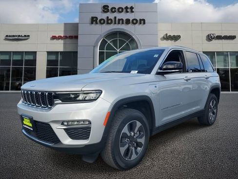 Used 2022 Jeep Grand Cherokee Limited 4xe image 2