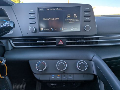 New 2026 Hyundai Elantra SE FWD image 10