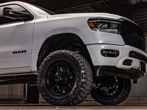 Used 2024 RAM 1500 Laramie AWD/4WD image 16