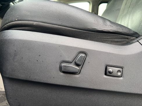 Used 2014 Chrysler Town & Country Touring w/ Trailer Tow Group image 9