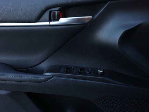 Used 2021 Toyota Camry XSE image 23