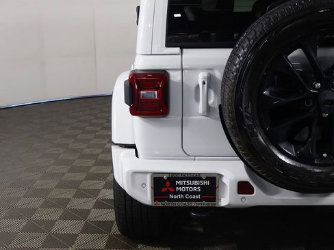 Used 2023 Jeep Wrangler Unlimited Sahara AWD/4WD image 14