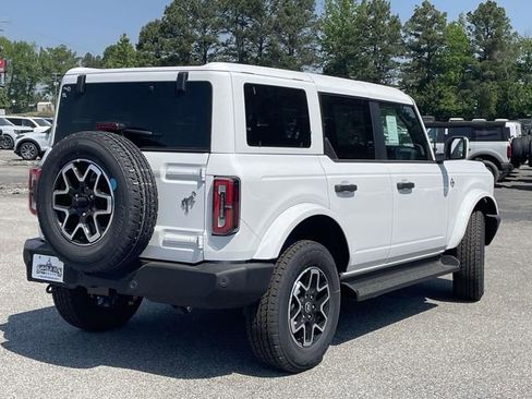 New 2026 Ford Bronco Outer Banks AWD/4WD image 3