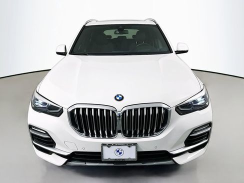 Used 2021 BMW X5 xDrive40i w/ Premium Package image 2