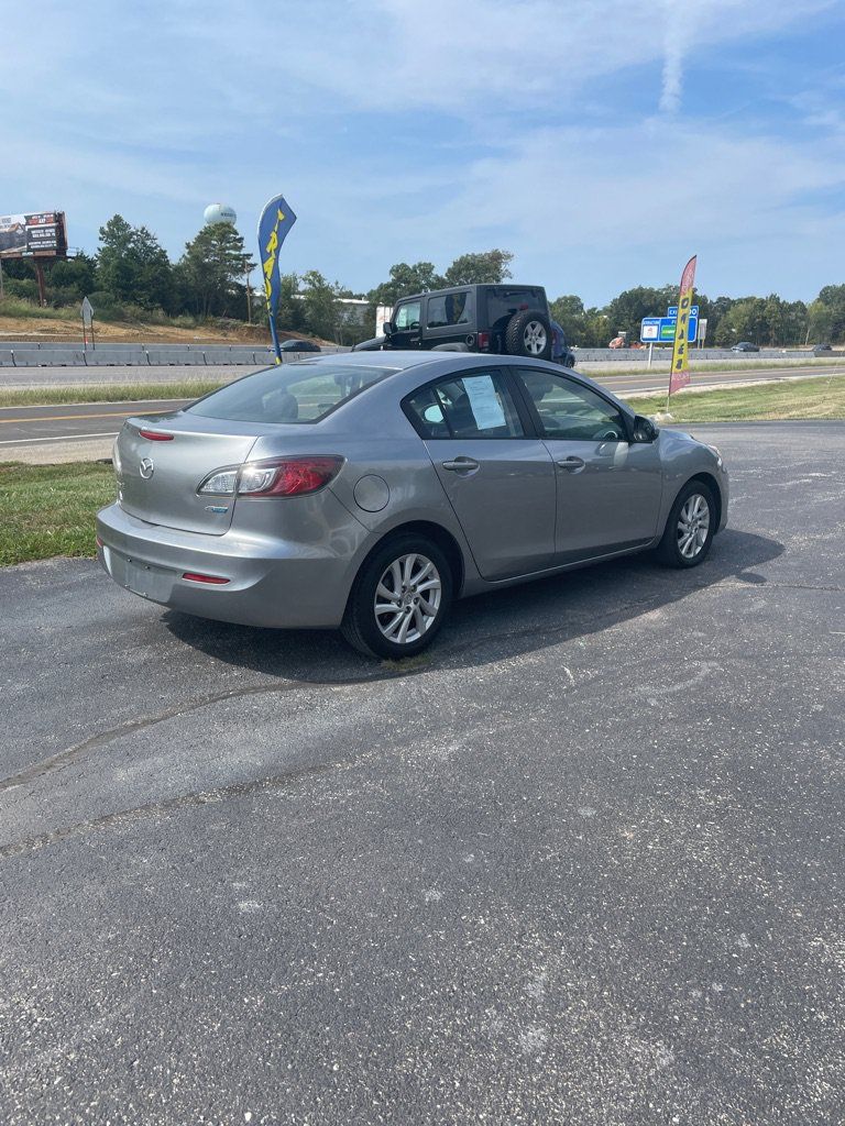 Used 2012 MAZDA MAZDA3 i Touring FWD image 5