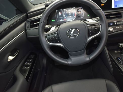 Used 2024 Lexus ES 350 image 29