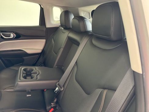 Used 2022 Jeep Compass Limited image 16