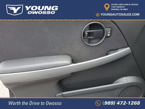 Used 2006 Pontiac Torrent 2WD image 14