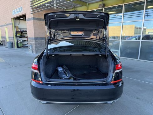 Used 2020 Volkswagen Passat 2.0T SEL image 35