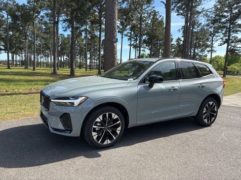 New 2026 Volvo XC60 B5 Plus w/ Protection Package Premier AWD/4WD image 9