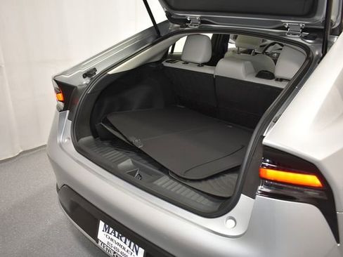 Used 2024 Toyota Prius XLE AWD/4WD image 34