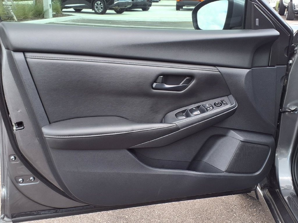 Used 2025 Nissan Sentra S FWD image 24