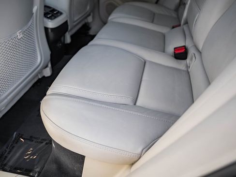 Certified 2022 Volvo XC60 B6 Inscription w/ Advanced Package image 29