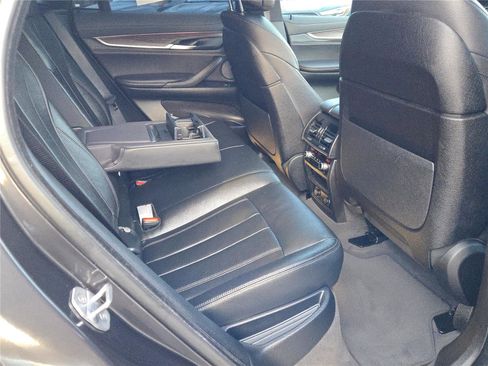 Used 2018 BMW X6 xDrive50i image 11