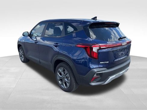 Used 2025 Kia Seltos LX image 10
