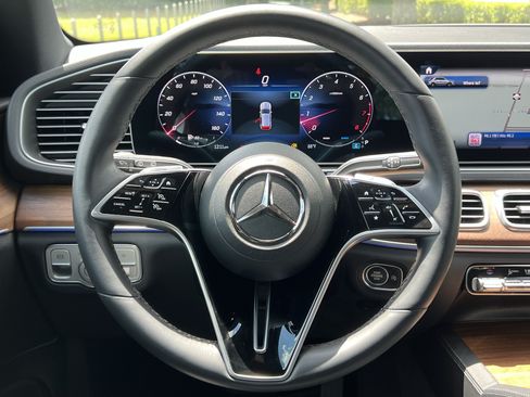 Certified 2025 Mercedes-Benz GLE 350 4MATIC image 18
