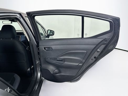 Used 2025 Nissan Versa SV FWD image 27