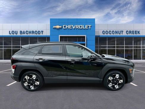 Used 2025 Hyundai Kona SEL FWD image 9