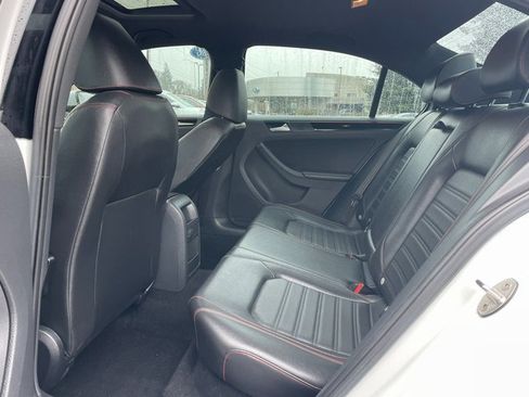 Used 2016 Volkswagen Jetta GLI SE image 16