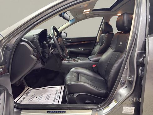 Used 2013 INFINITI G37 w/ Premium Pkg image 9