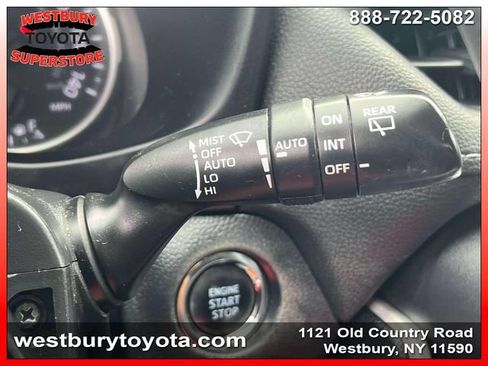 Used 2022 Toyota RAV4 XLE Premium AWD/4WD image 28