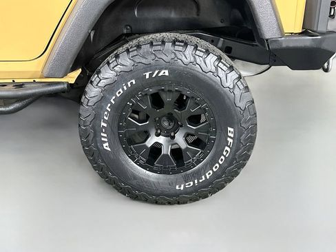 Used 2014 Jeep Wrangler Unlimited Sport image 32