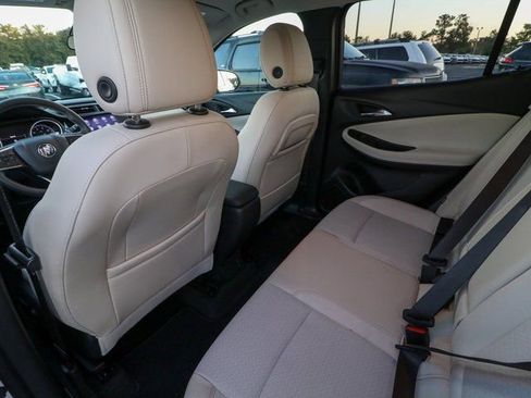 Used 2022 Buick Encore GX Select image 25