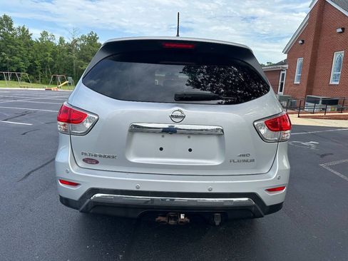 Used 2013 Nissan Pathfinder Platinum AWD/4WD image 6