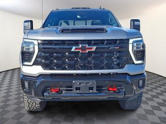 Used 2025 Chevrolet Silverado 2500 ZR2 w/ Technology Package video 2