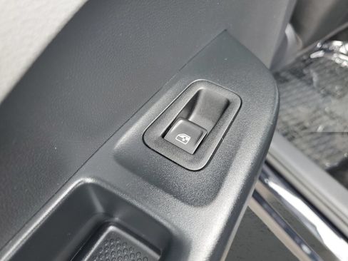 Used 2022 Volkswagen Taos SE FWD image 15