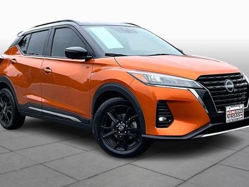 Certified 2024 Nissan Kicks SR w/ SR Premium Package image 2