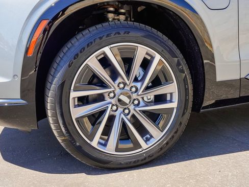 New 2027 Cadillac Vistiq Sport AWD/4WD image 7