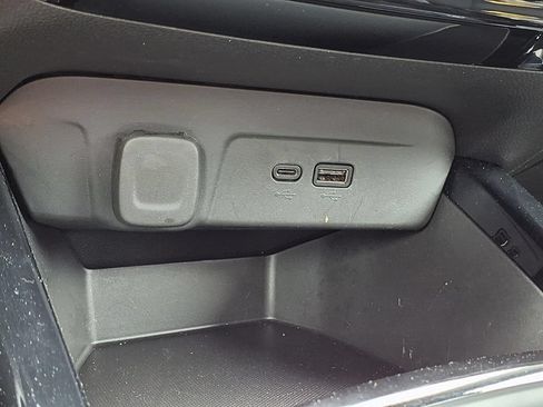 Used 2024 Chevrolet Trax LT w/ Driver Confidence Package FWD image 9