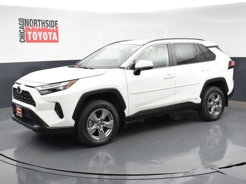 Used 2025 Toyota RAV4 XLE image 8